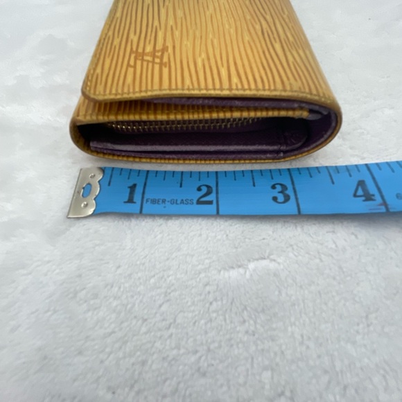 Louis Vuitton Yellow Epi Wallet - Picture 16 of 16